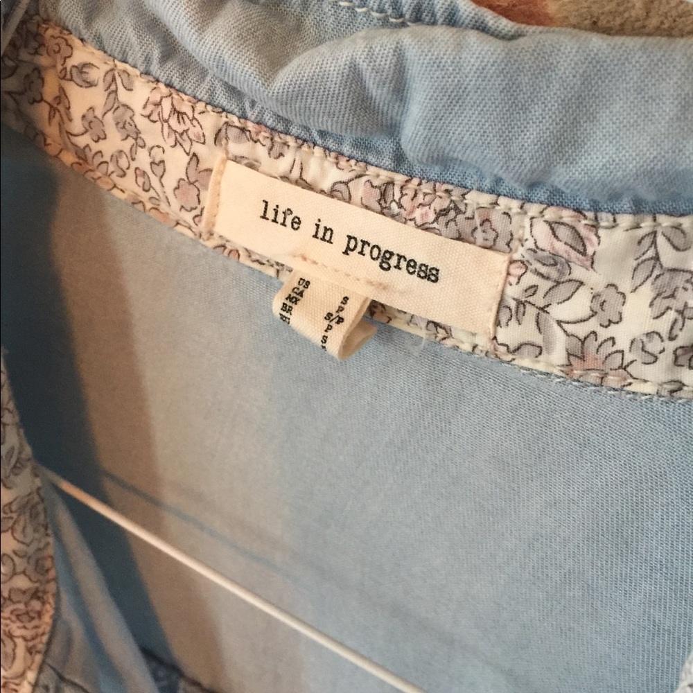 Light denim button down - Picture 2 of 2